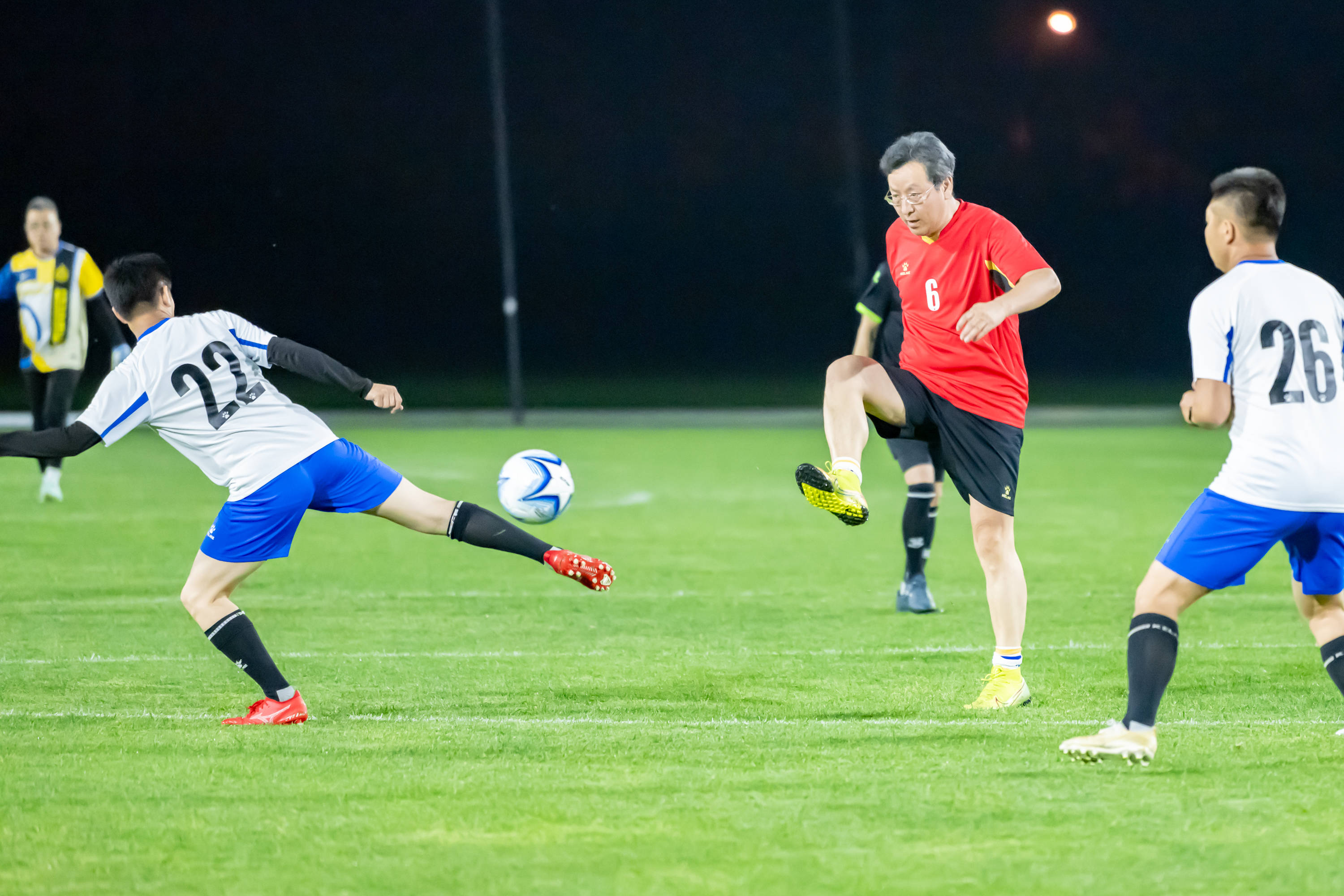 压哨世界波 压哨世界波